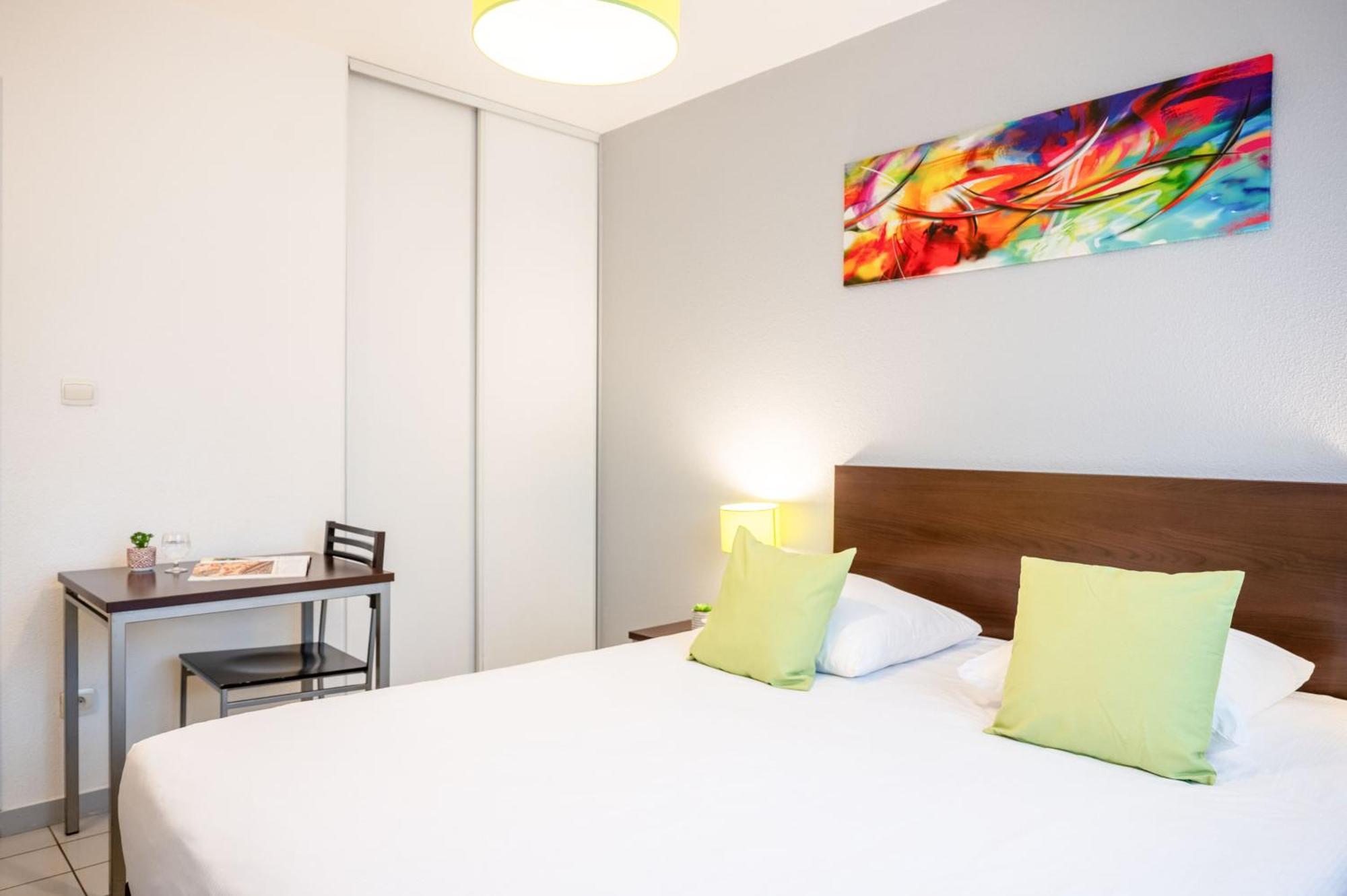 Zenitude Hôtel-Résidences La City Besançon Exterior foto