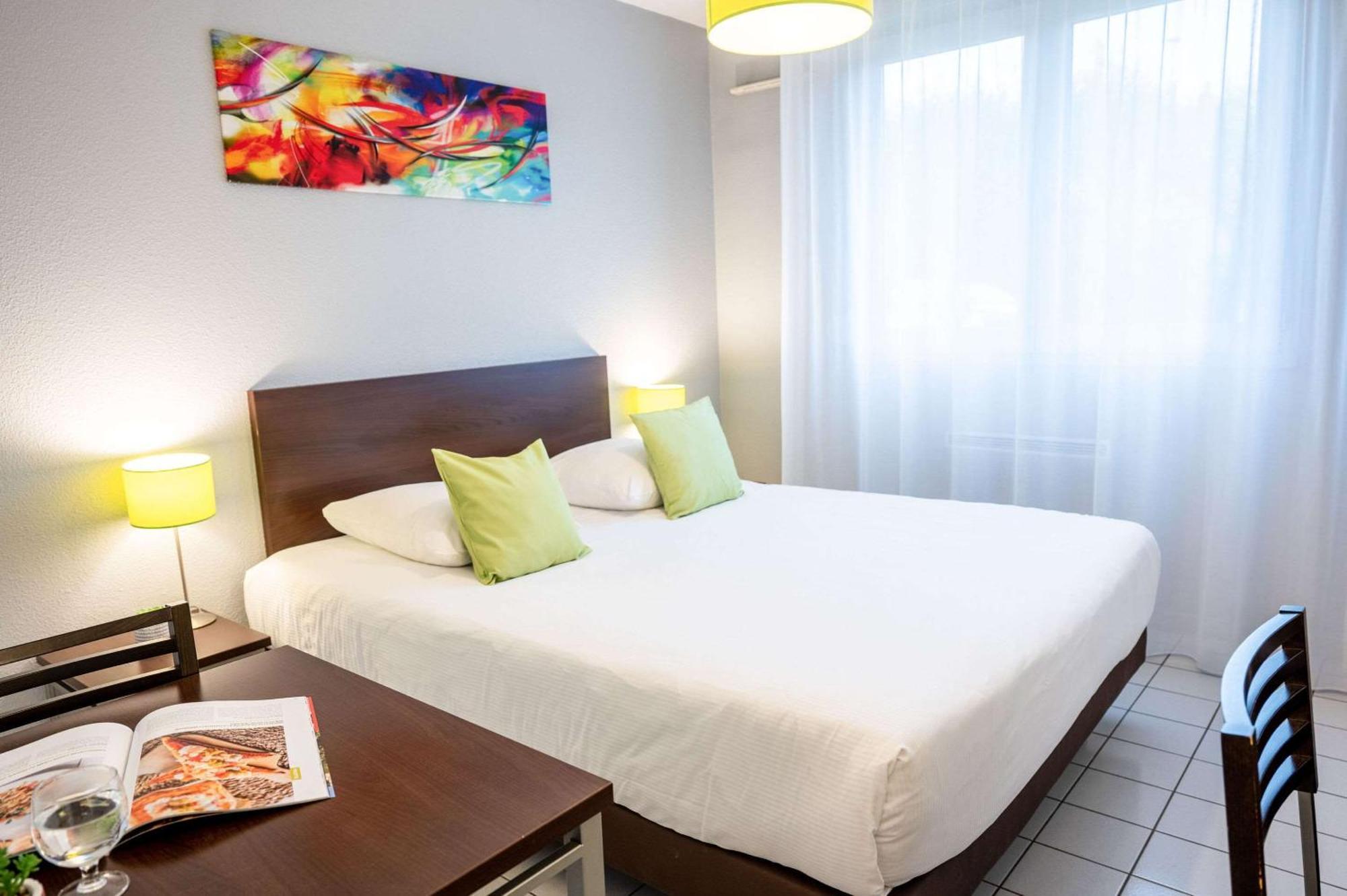 Zenitude Hôtel-Résidences La City Besançon Exterior foto